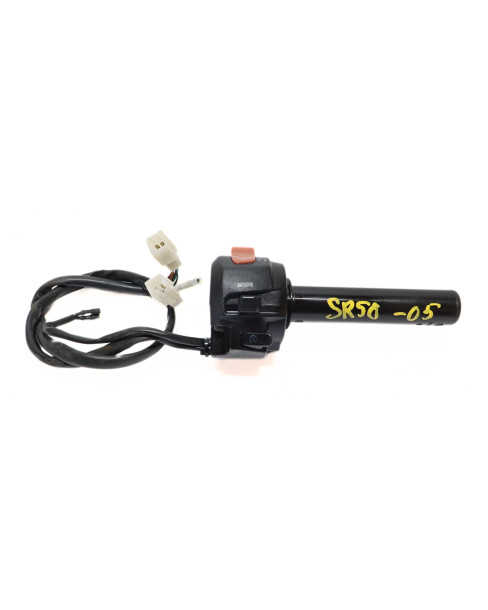 Aprilia SR50, omkopplare med gashandtag höger