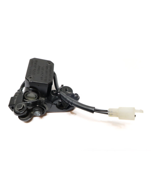 Yamaha Aerox, bromscylinder bak 2