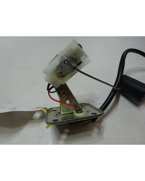 Vespa Primavera, bränslenivågivare