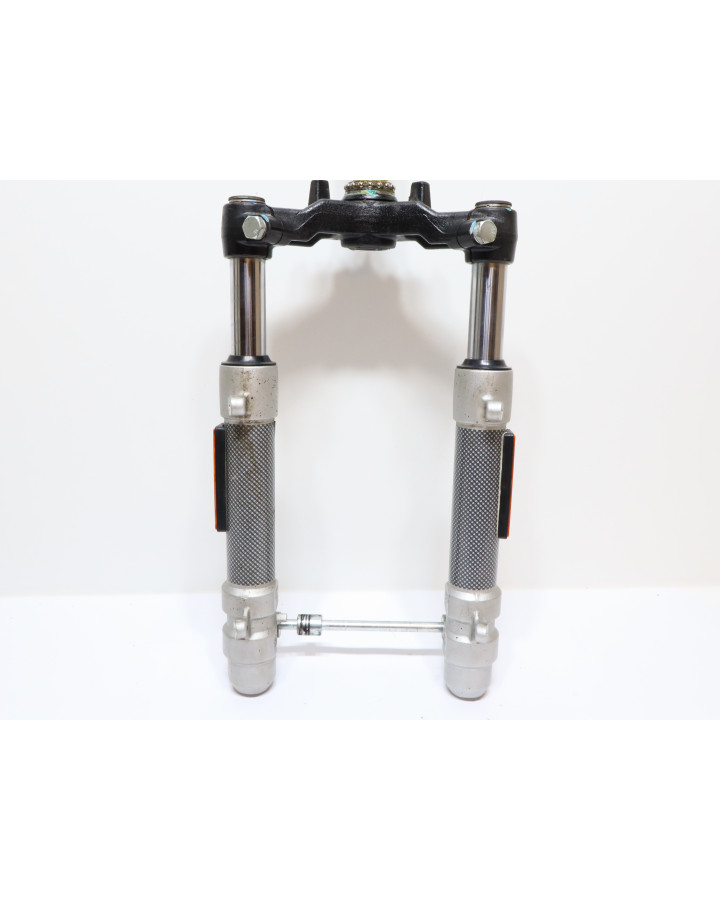 Yamaha Aerox, framgaffel