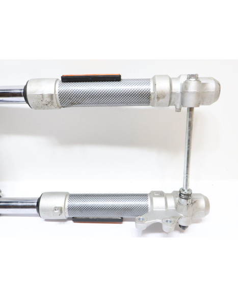 Yamaha Aerox, framgaffel