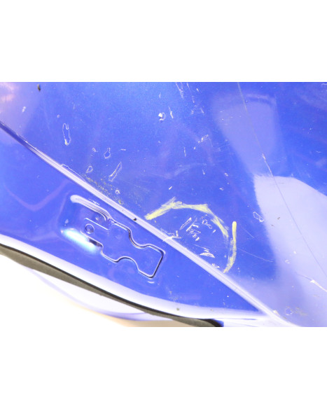 Yamaha YZF-R1, bränsletank