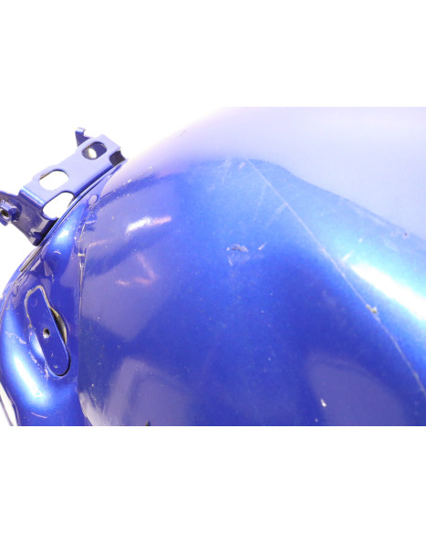 Yamaha YZF-R1, bränsletank