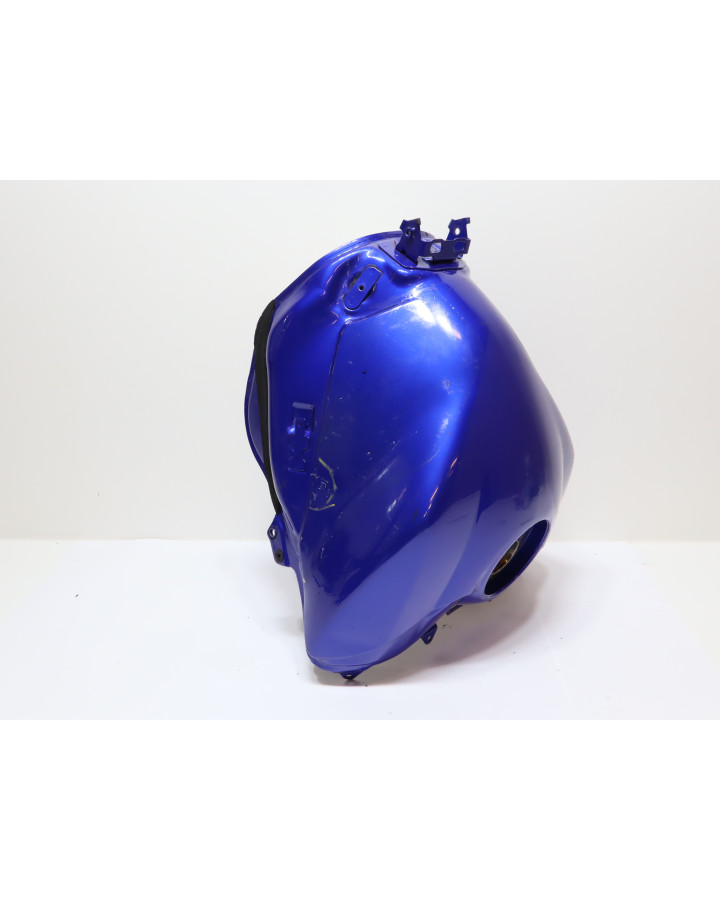 Yamaha YZF-R1, bränsletank