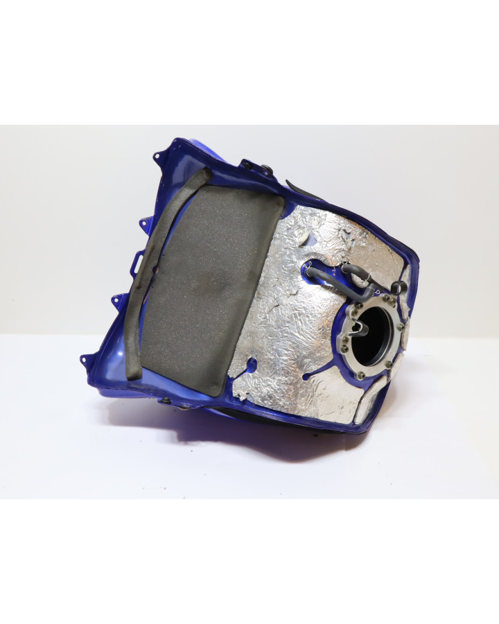 Yamaha YZF-R1, bränsletank