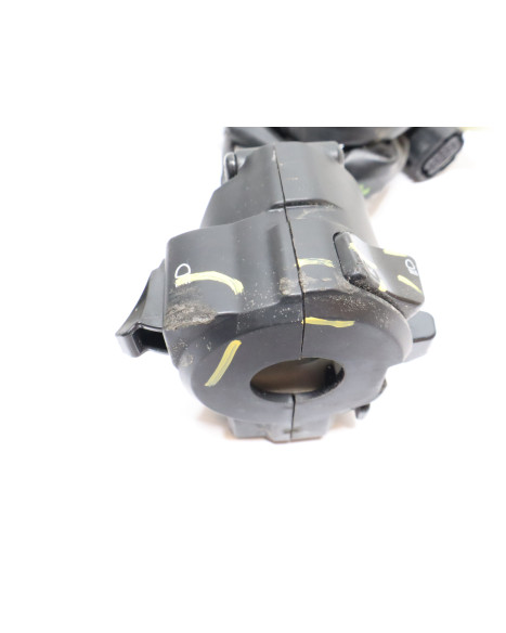 Yamaha Tenere 700, omkopplare vänster