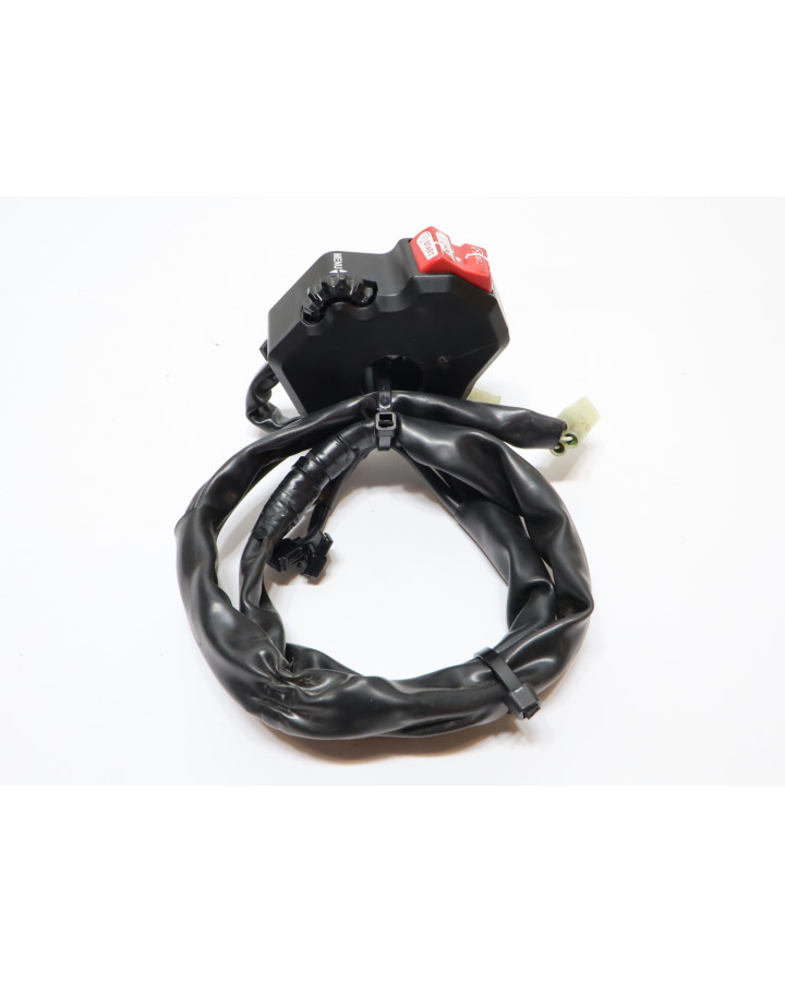 Yamaha Tenere 700, omkopplare höger