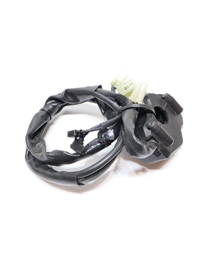 Yamaha Tenere 700, omkopplare höger