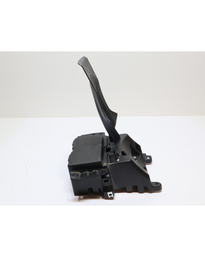 Yamaha Tenere 700, batterilåda