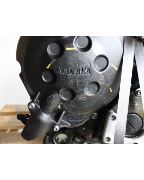 Yamaha YZF-R1, motor