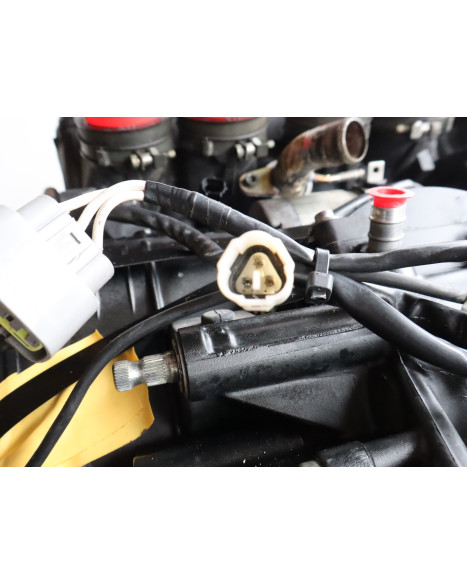 Yamaha YZF-R1, motor