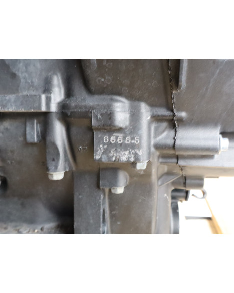 Yamaha YZF-R1, motor