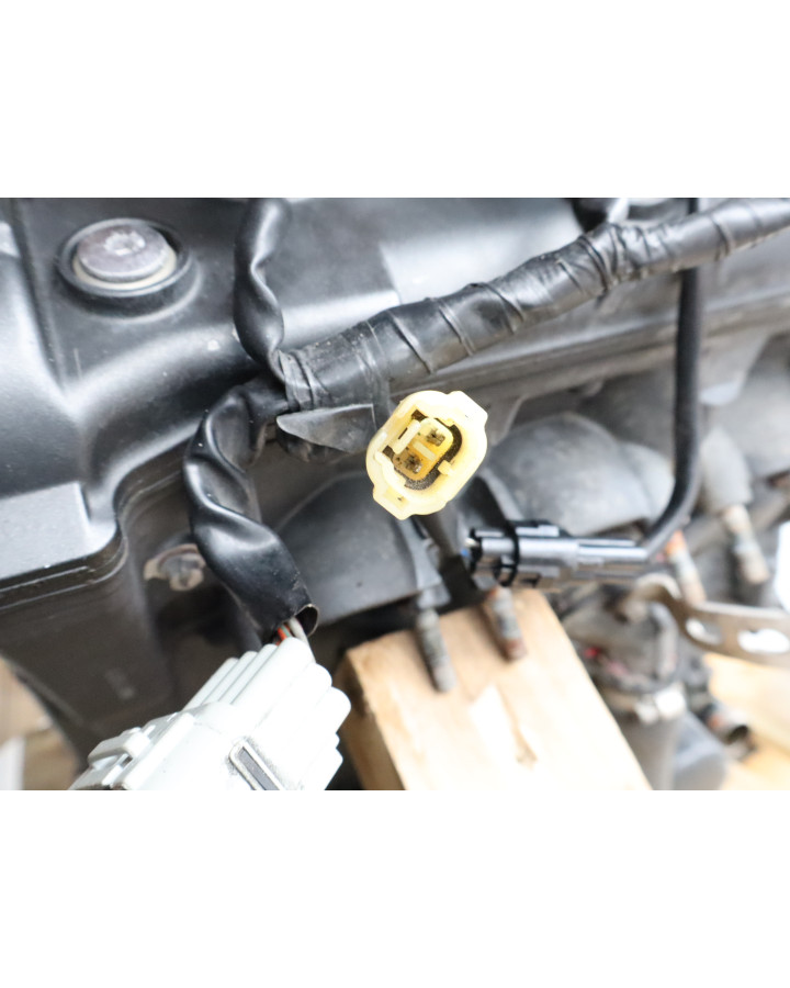 Yamaha YZF-R1, motor