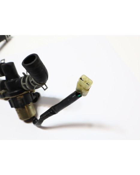 Yamaha YZF-R1, luftsolenoid