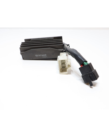 Aprilia Dorsoduro 750, voltregulator