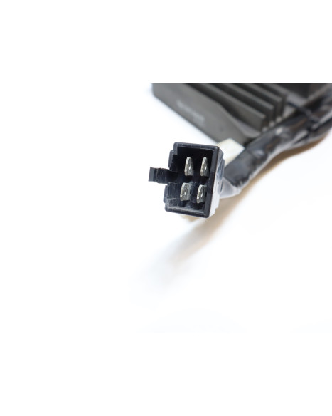 Aprilia Dorsoduro 750, voltregulator