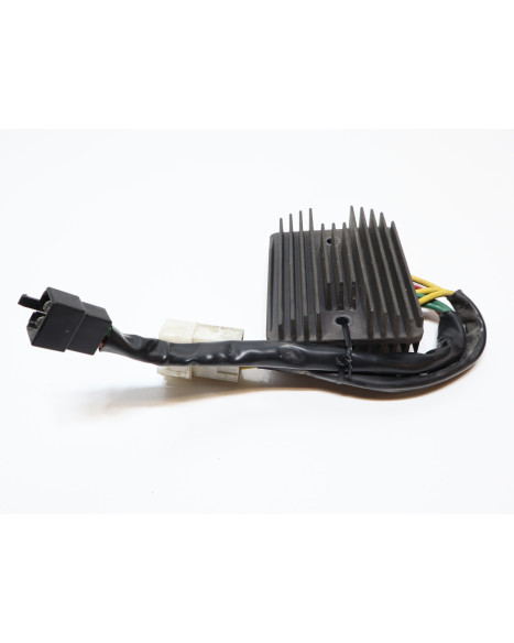 Aprilia Dorsoduro 750, voltregulator