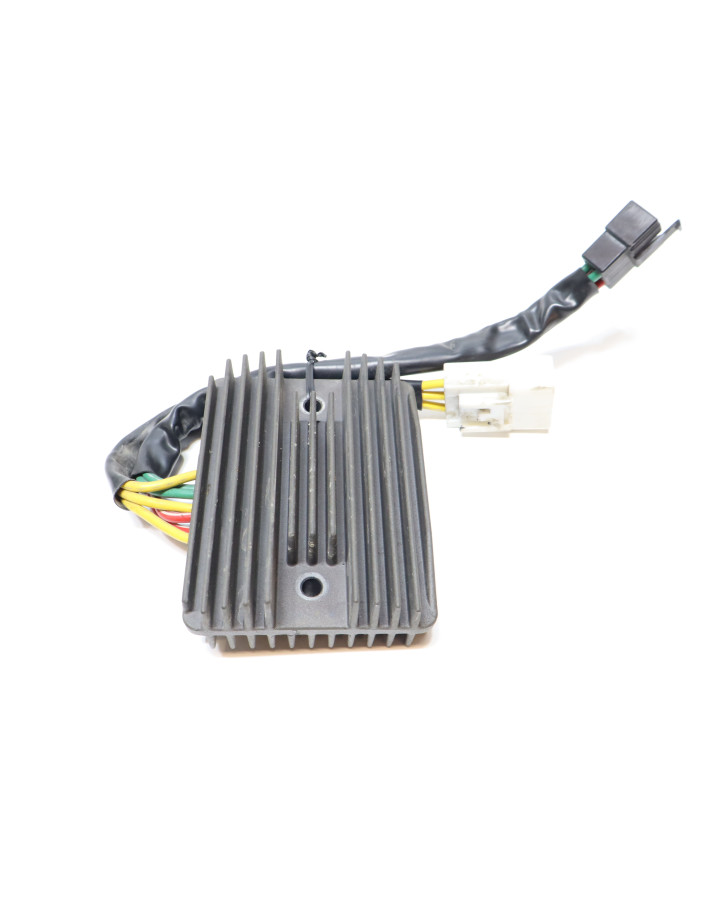 Aprilia Dorsoduro 750, voltregulator