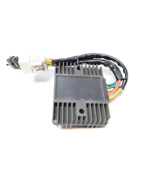 Aprilia Dorsoduro 750, voltregulator 2