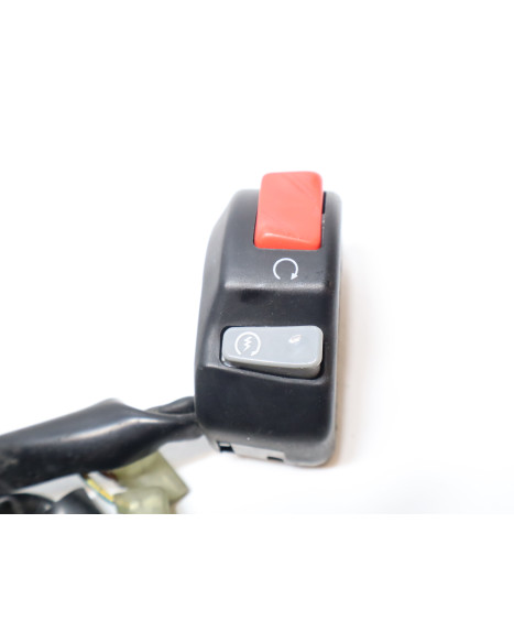 Yamaha YZF-R1, omkopplare höger