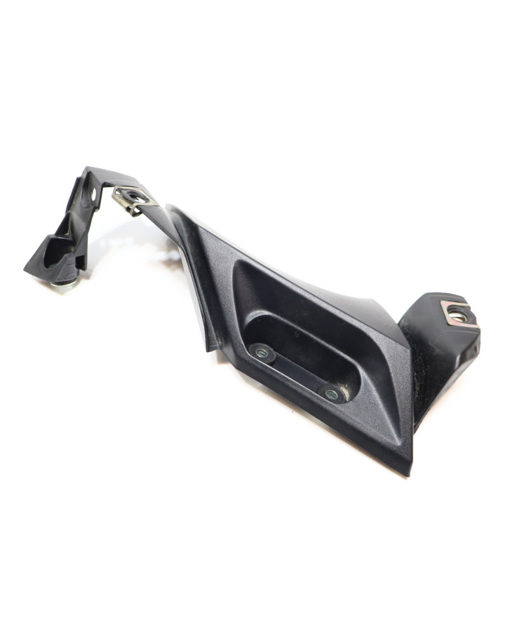 Yamaha YZF-R1, plastdetalj höger