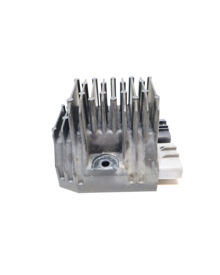 Yamaha YZF-R1, voltregulator