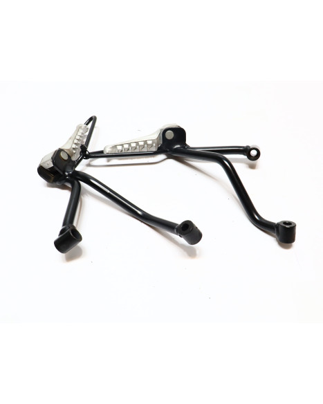 Aprilia Dorsoduro 750, passagerarfotpinne komplett (par)