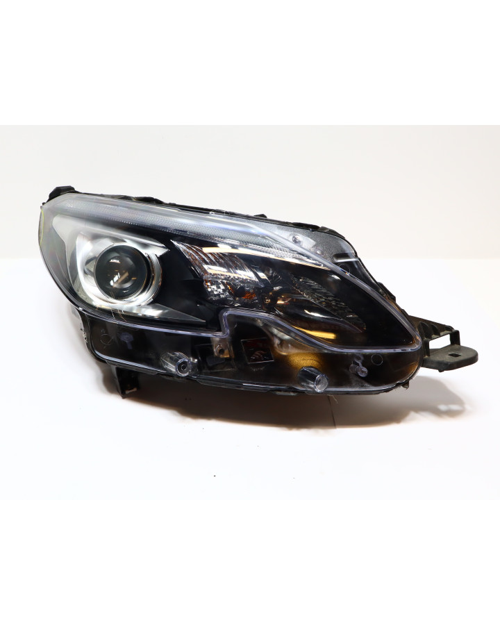 Ligier JS60, framlykta höger