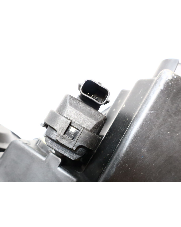 Ligier JS60, framlykta höger