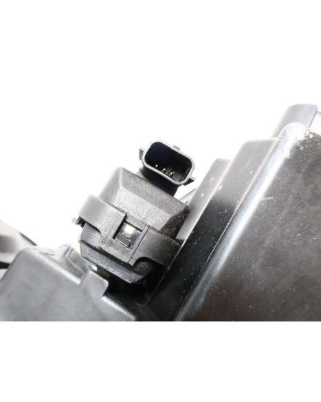 Ligier JS60, framlykta höger