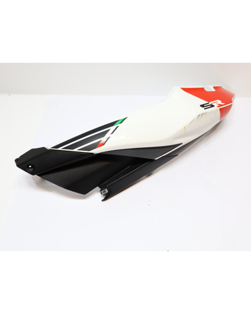 Aprilia SR50, bakre sidokåpa vänster 2