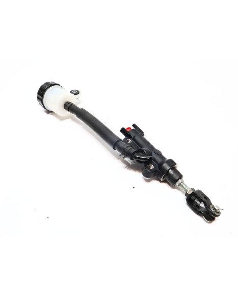 Yamaha Tenere 700, bromscylinder bak