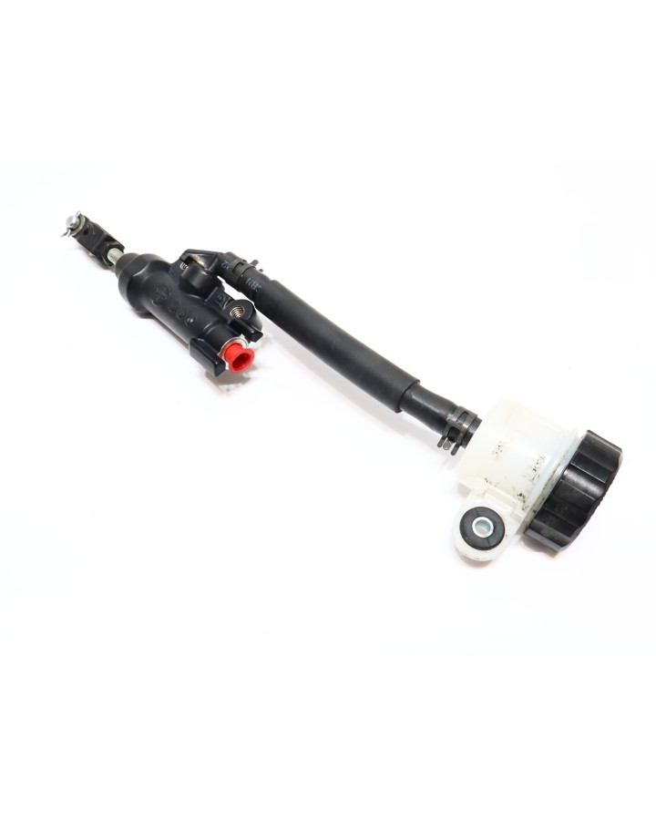 Yamaha Tenere 700, bromscylinder bak