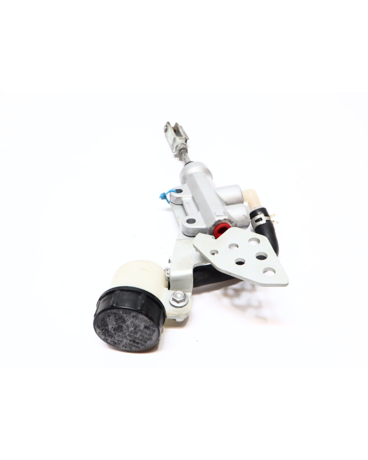 Aprilia Dorsoduro 750, bromscylinder bak