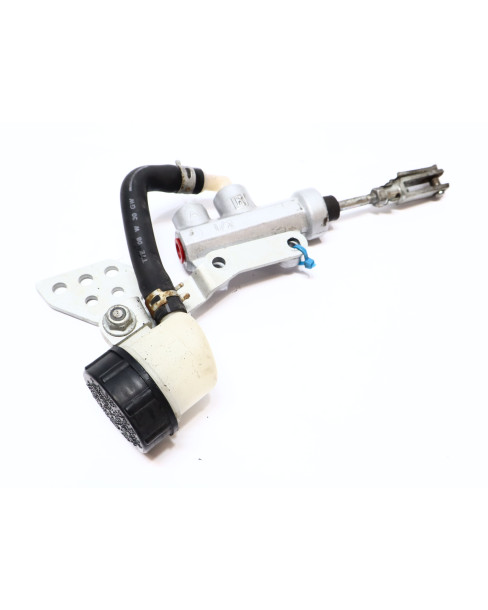 Aprilia Dorsoduro 750, bromscylinder bak 2