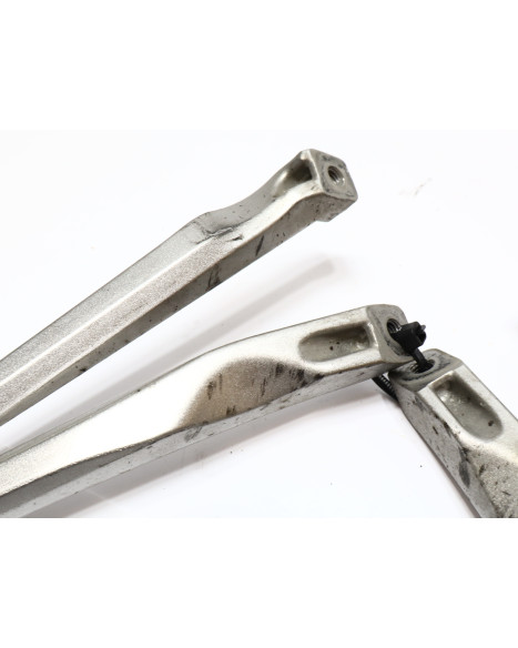 Yamaha YZF-R1, passagerarfotpinne komplett (par)