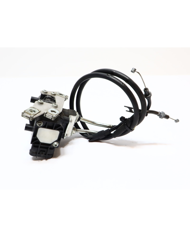 Aprilia Dorsoduro 750, spjällägesgivare