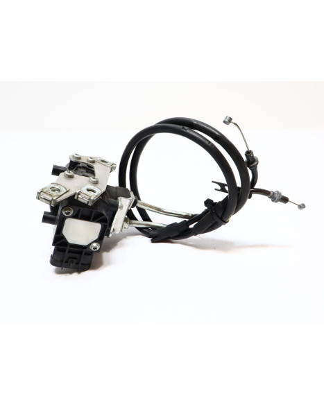 Aprilia Dorsoduro 750, spjällägesgivare