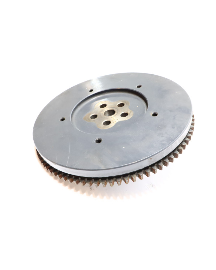 Kubota Z482, svänghjul