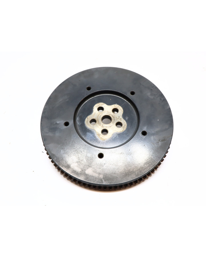 Kubota Z482, svänghjul