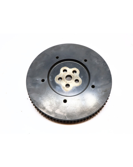 Kubota Z482, svänghjul