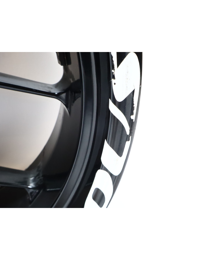 Aprilia Dorsoduro 750, bakfälg