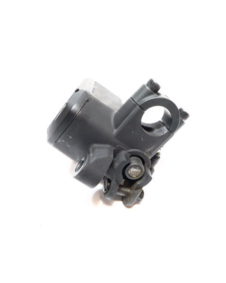 Aprilia Dorsoduro 750, bromscylinder fram