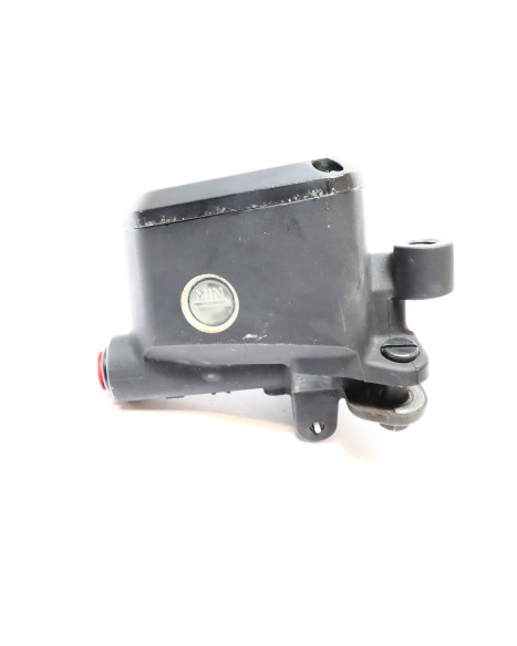 Aprilia Dorsoduro 750, bromscylinder fram