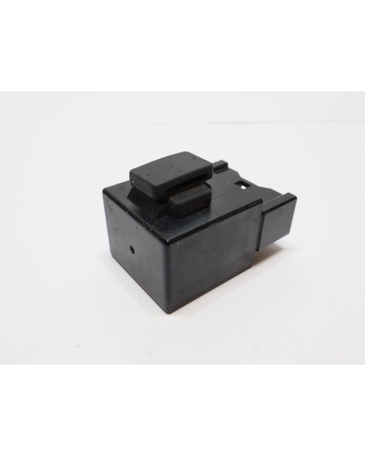 Yamaha YZF-R1, relä