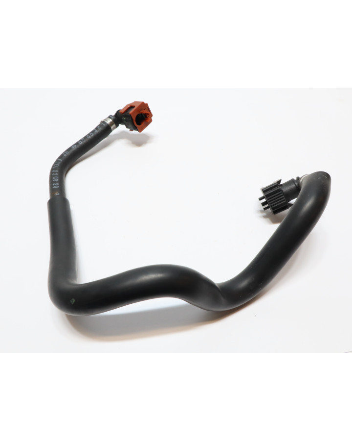 Yamaha Tenere 700, bränslesslang