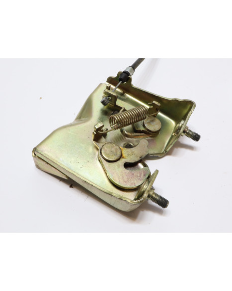 Kymco ZX Fever, sadellås med vajer