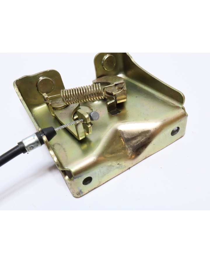 Kymco ZX Fever, sadellås med vajer