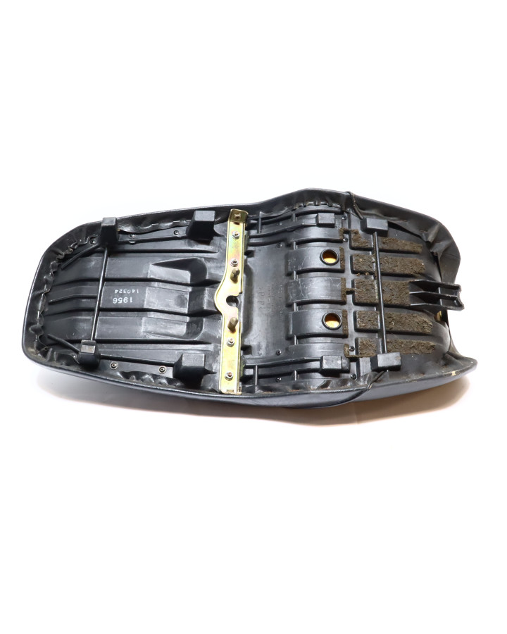 Kawasaki ER-5, sadel