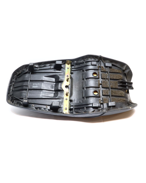 Kawasaki ER-5, sadel